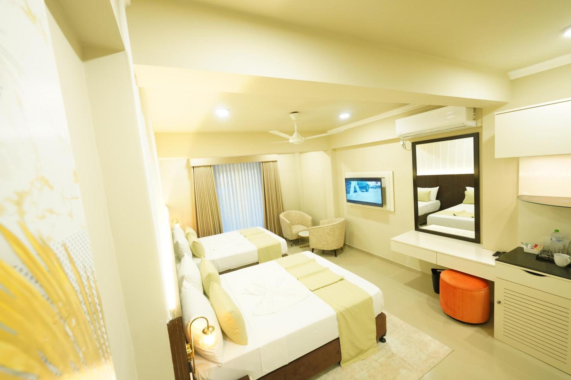 Hotel Grand Amanee راتنابورا المظهر الخارجي الصورة