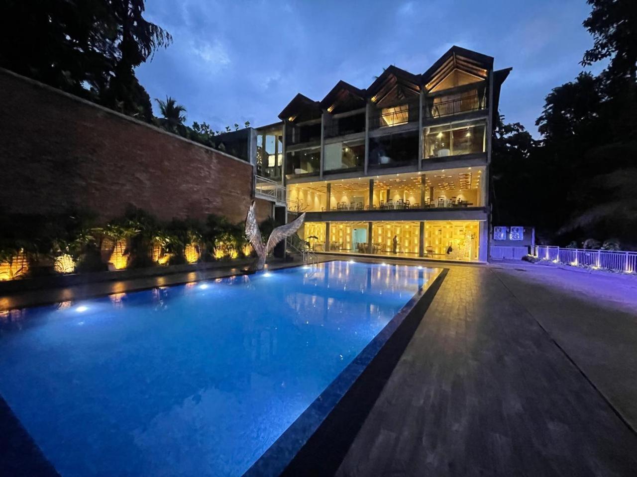 Hotel Grand Amanee راتنابورا المظهر الخارجي الصورة