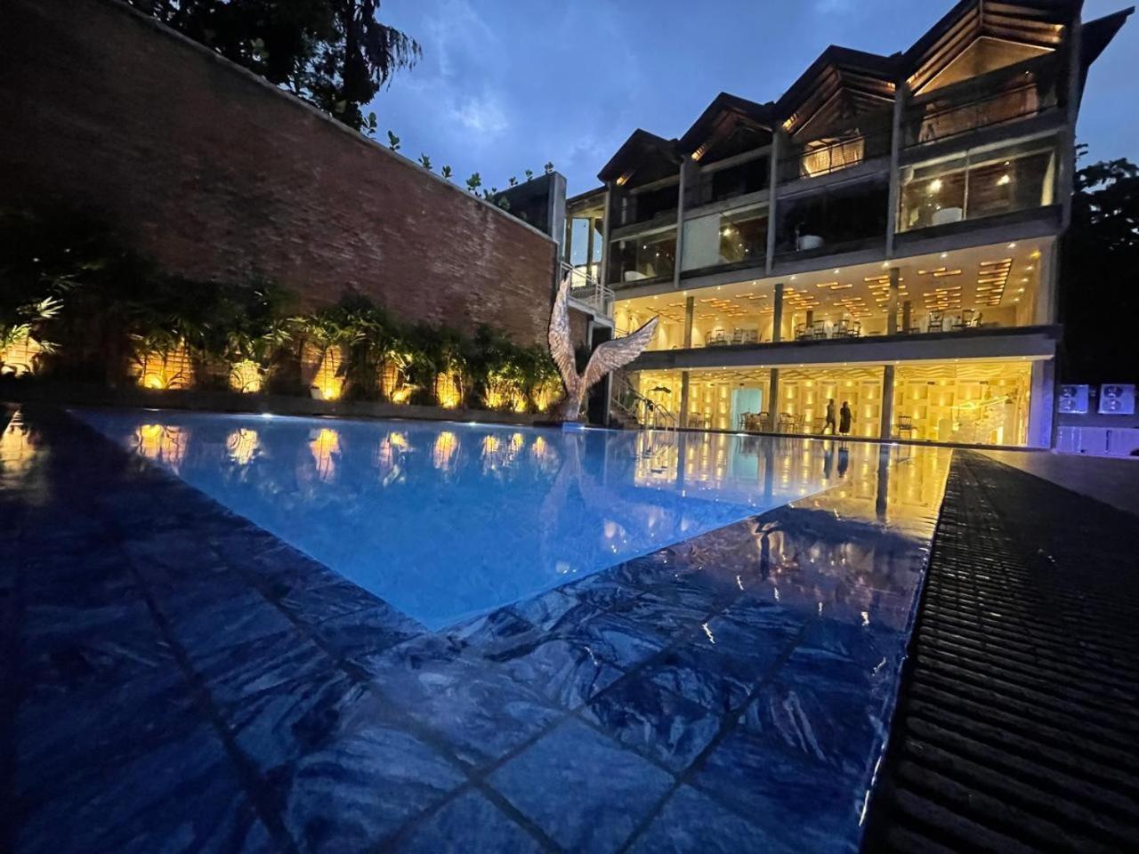 Hotel Grand Amanee راتنابورا المظهر الخارجي الصورة