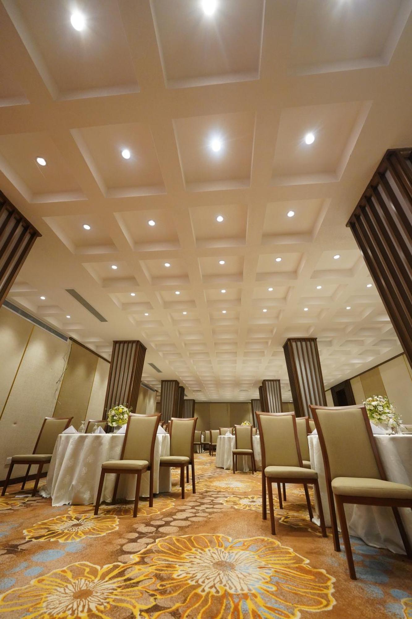Hotel Grand Amanee راتنابورا المظهر الخارجي الصورة