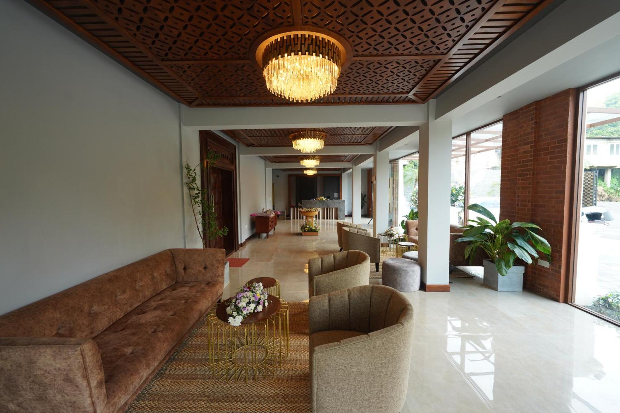 Hotel Grand Amanee راتنابورا المظهر الخارجي الصورة
